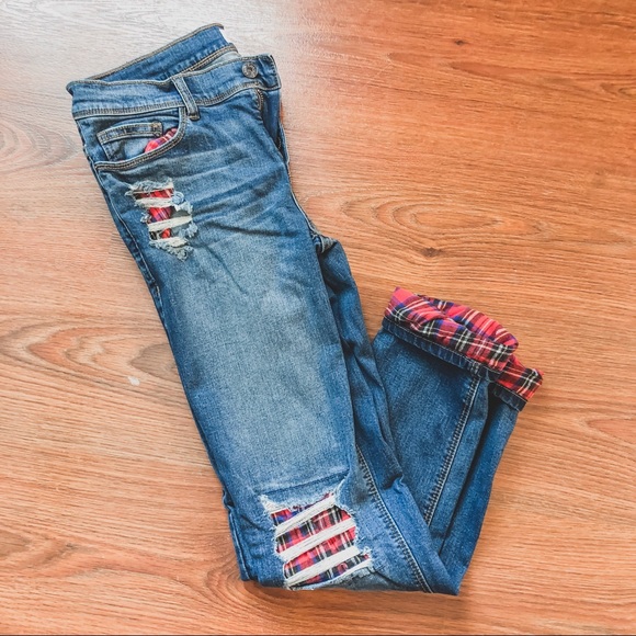 Super cute plaid distressed skinny jeans! - Picture 2 of 3